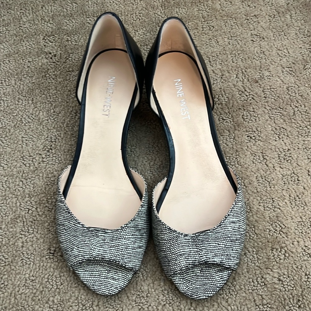 NINE WEST | Leather Black Peep Toe Slight Wedge sz 6
